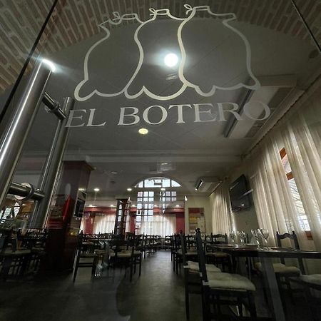 Hostal El Botero Monreal del Campo Extérieur photo